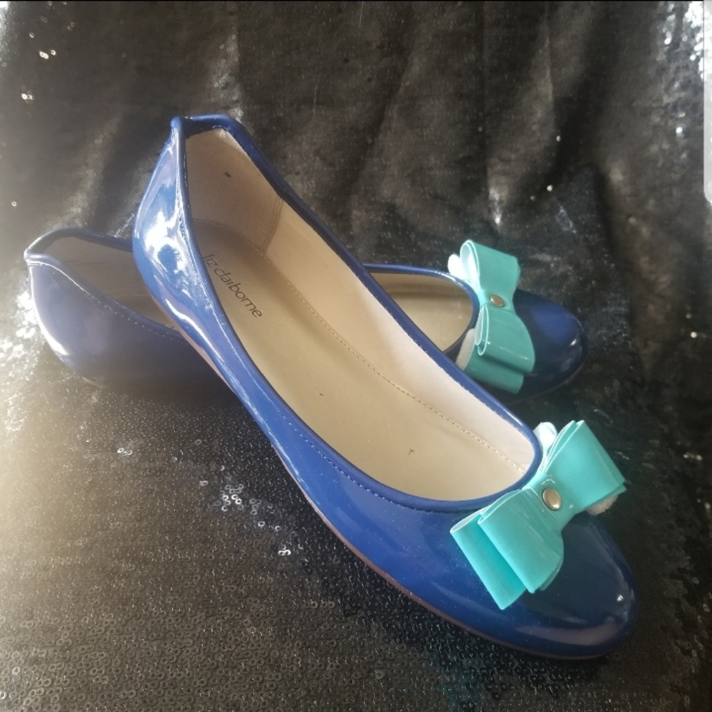 Liz Claiborne Royal Blue flat with cute turquoise bow. Size 9½.